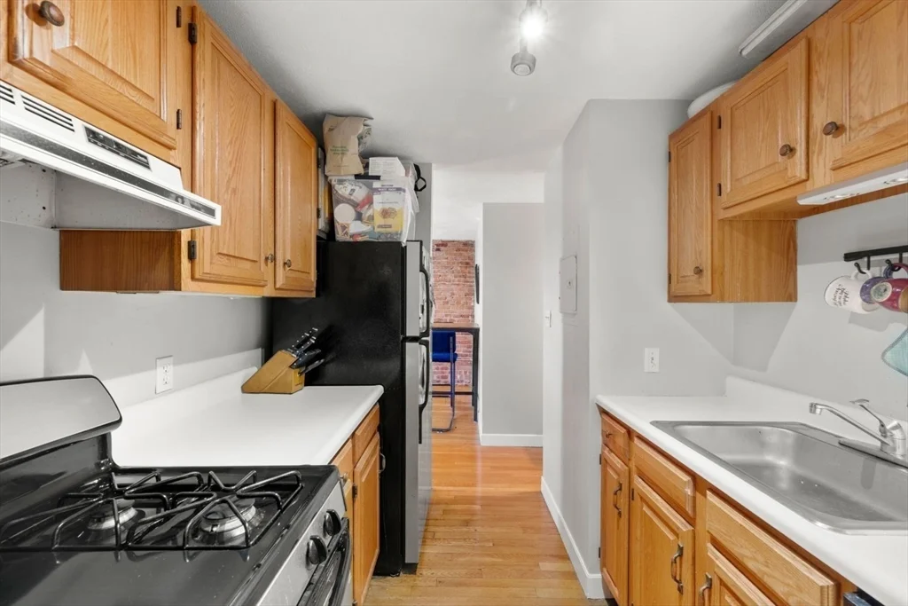2 bed, 1 bath apartment for rent at 277 Shawmut Ave Unit 4, South End — photo 10 of 22