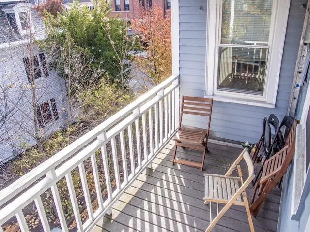 1 bed, 1 bath apartment for rent at 277 Washington St Unit 3, Ward Two — photo 5 of 11