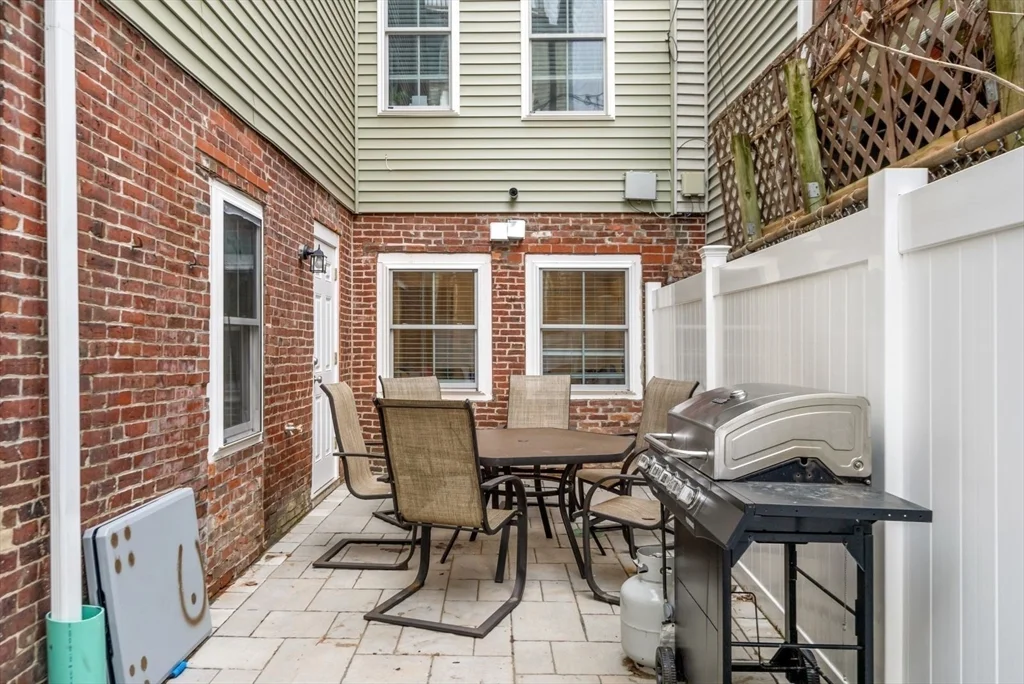 5 bed, 2 bath apartment for rent at 277 West Fifth St Unit 1, South Boston — photo 20 of 28