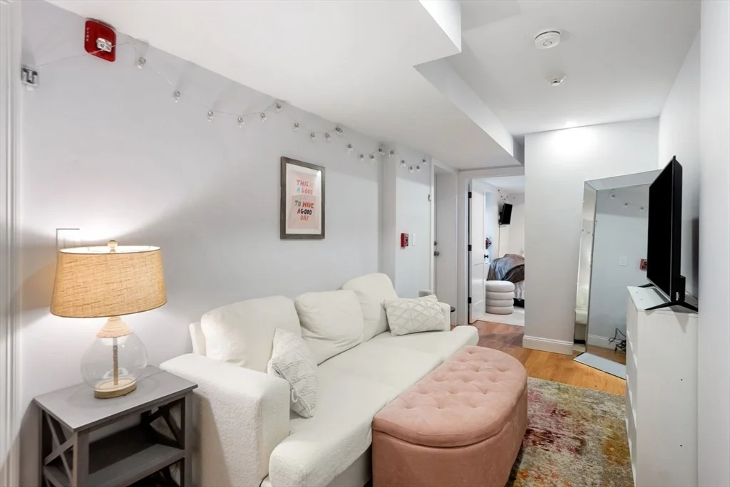 5 bed, 2 bath apartment for rent at 277 West Fifth St Unit 1, South Boston — photo 16 of 28