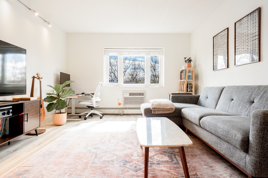 2 bed, 1 bath apartment for rent at 278 Beacon Unit 36, Somerville — photo 3 of 12