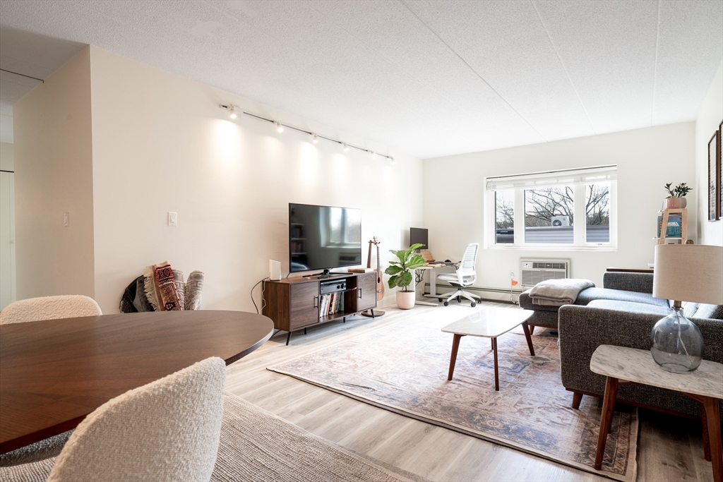 2 bed, 1 bath apartment for rent at 278 Beacon Unit 66, Somerville — photo 2 of 8