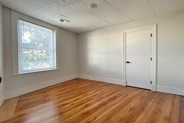 3 bed, 1 bath apartment for rent at 278 Cabot St Unit 3, Beverly — photo 8 of 14