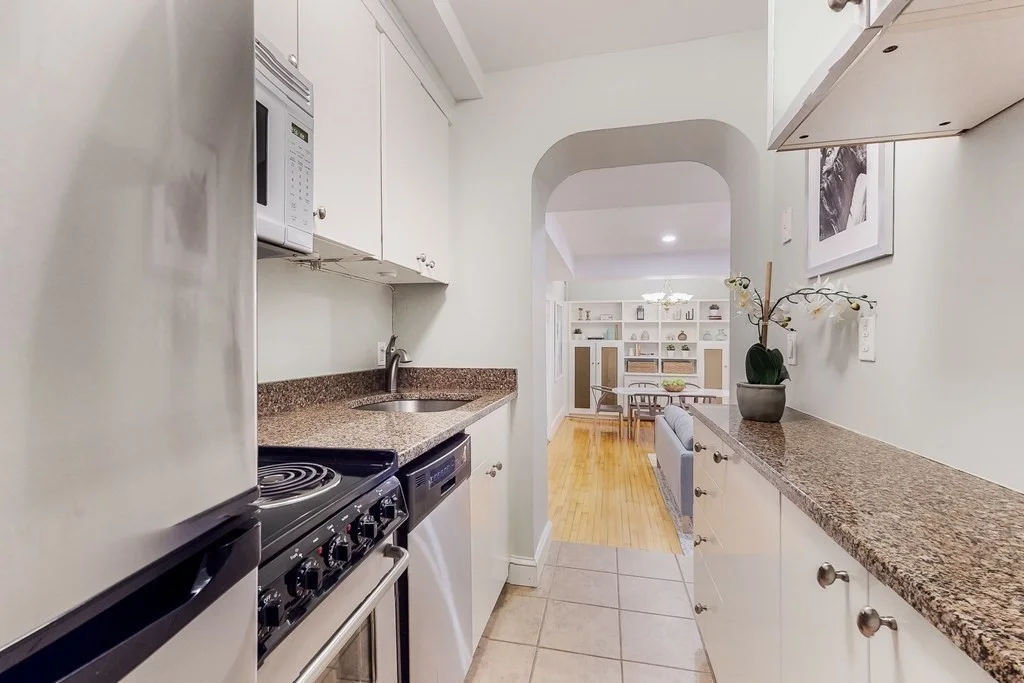 1 bed, 1 bath apartment for rent at 278 Clarendon St Unit 1, Back Bay — photo 7 of 13
