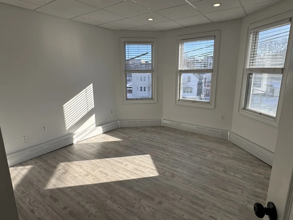 3 bed, 1 bath apartment for rent at 278 E Eagle Unit 3, East Boston — photo 5 of 12