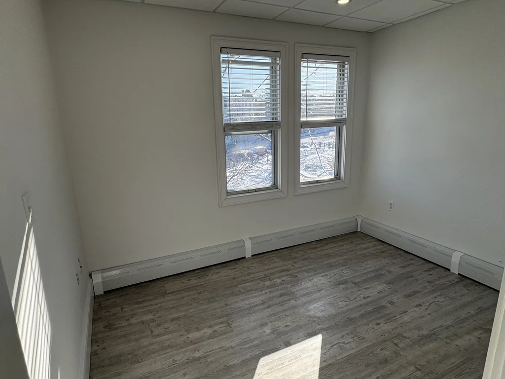 3 bed, 1 bath apartment for rent at 278 E Eagle Unit 3, East Boston — photo 6 of 12