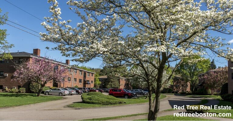 2 bed, 1 bath apartment for rent at 278 Grove St Unit 2, Auburndale