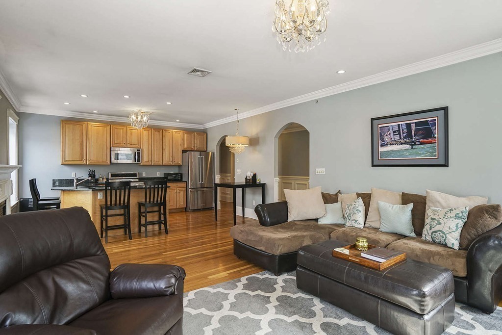 3 bed, 2 bath apartment for rent at 278 K St Unit 1, South Boston — photo 4 of 21