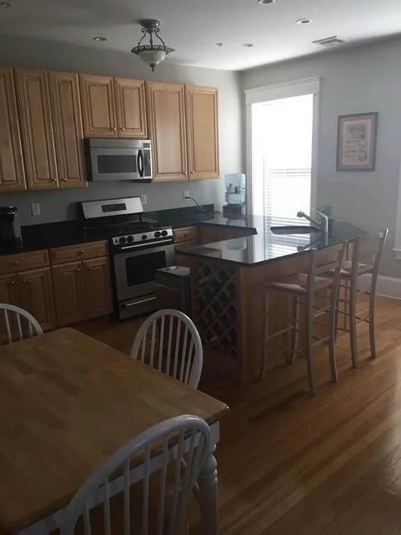 3 bed, 2 bath apartment for rent at 278 K St Unit 6, Boston — photo 5 of 7