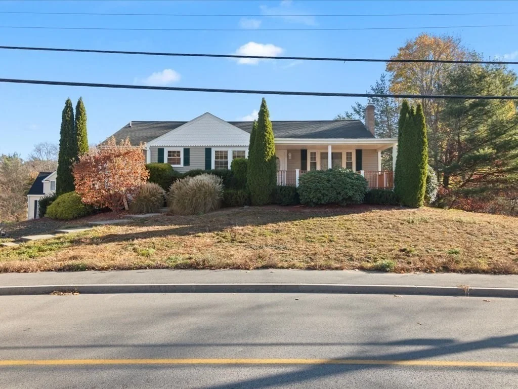 4 bed, 3 bath apartment for rent at 278 Mechanic St, Canton — photo 2 of 24