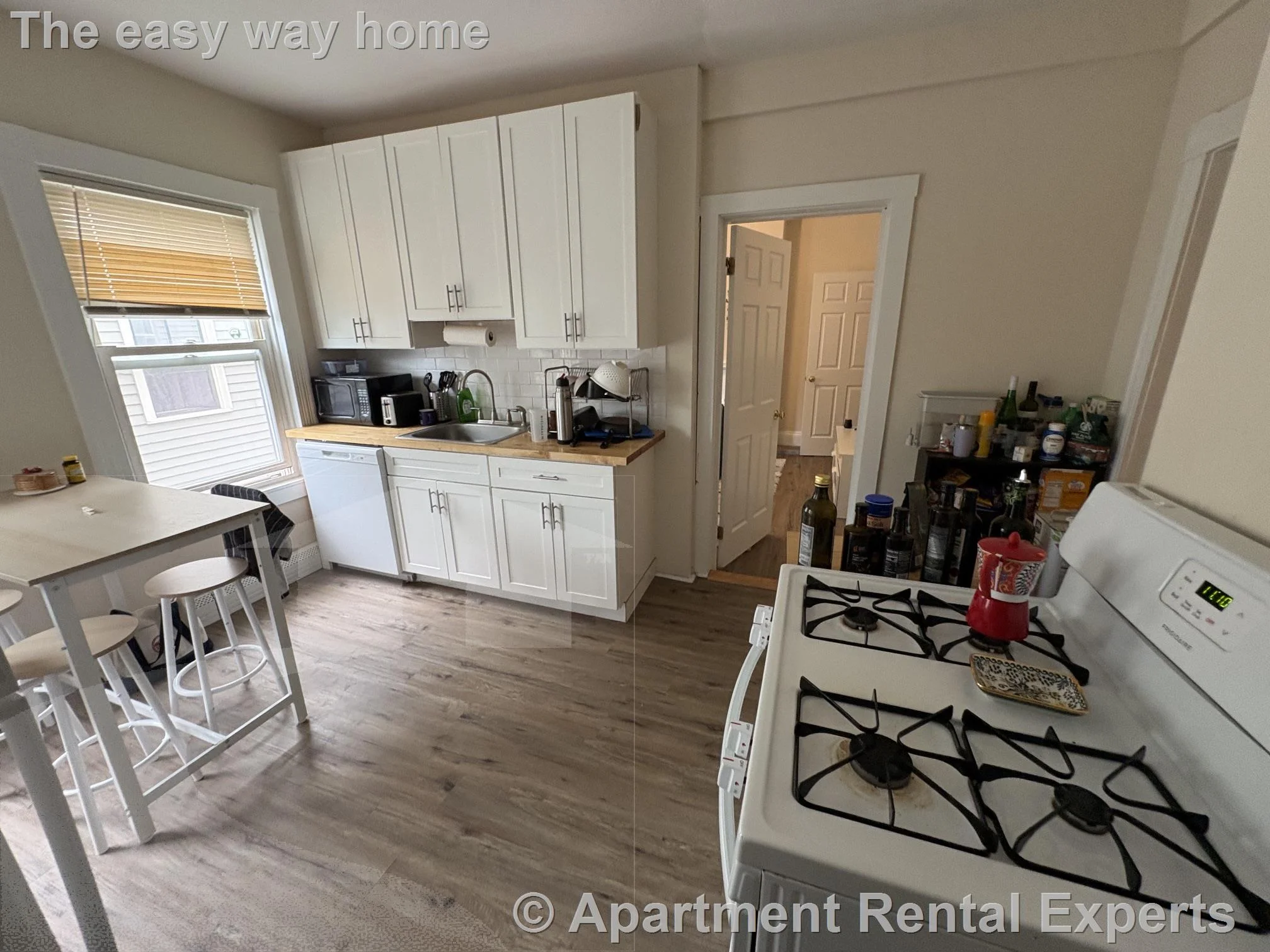 3 bed, 1 bath apartment for rent at 278 Washington St Unit 2, Central Square — photo 7 of 9