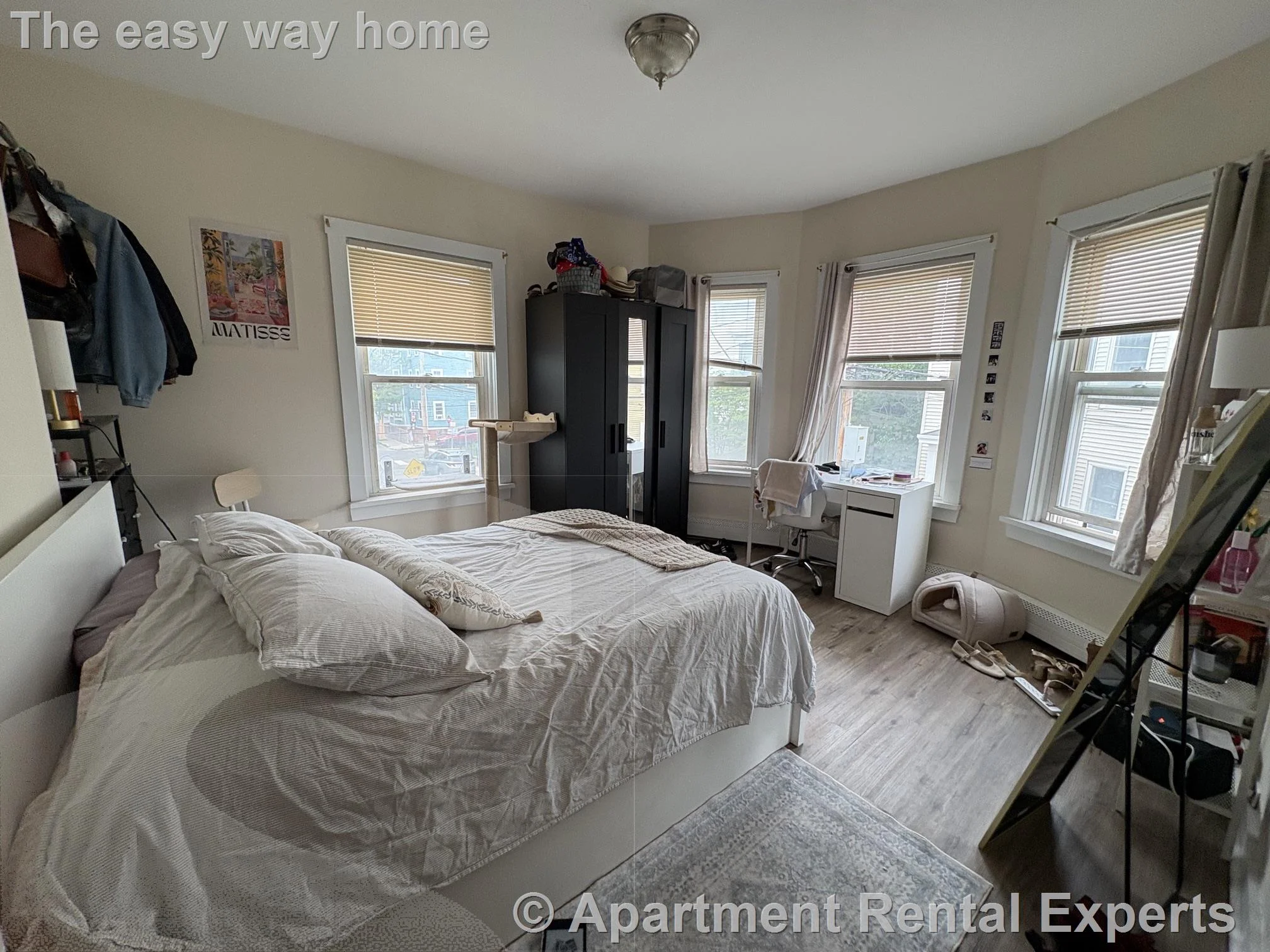 3 bed, 1 bath apartment for rent at 278 Washington St Unit 2, Central Square — photo 4 of 9
