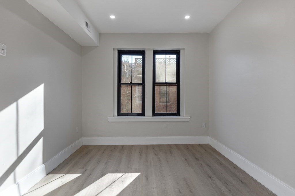 3 bed, 1 bath apartment for rent at 278A Shawmut Ave Unit 3, South End — photo 19 of 27