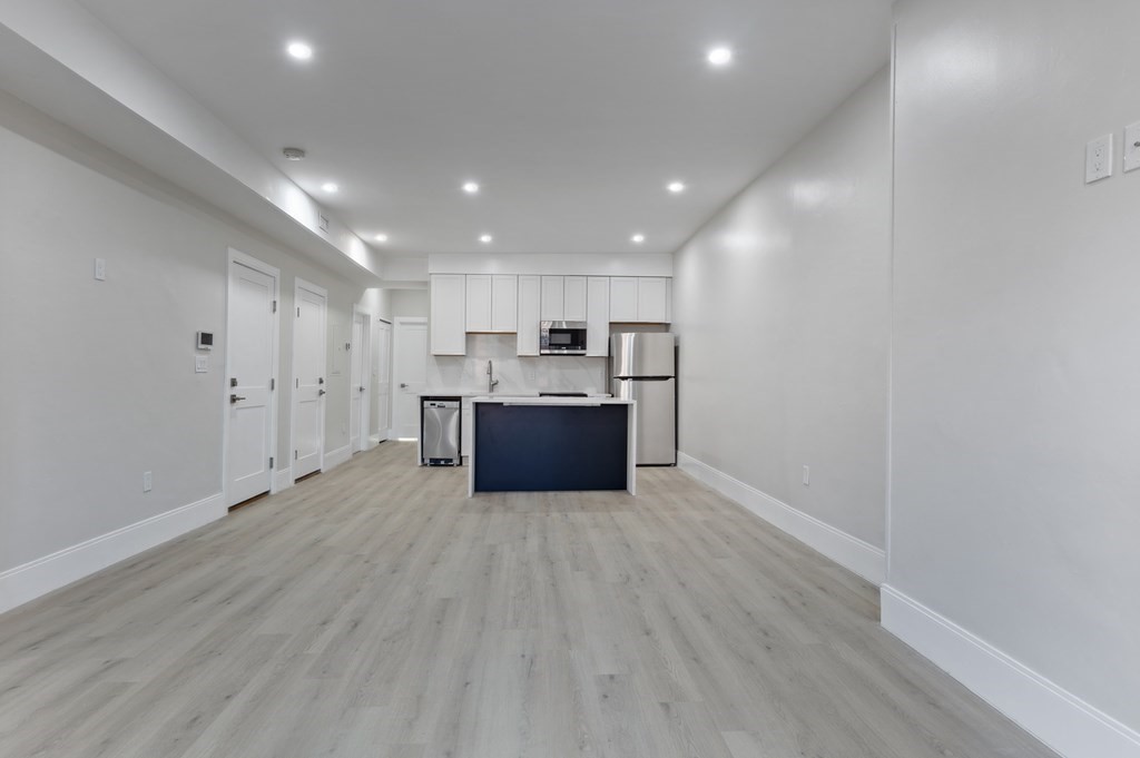 3 bed, 1 bath apartment for rent at 278A Shawmut Ave Unit 3, South End — photo 3 of 27