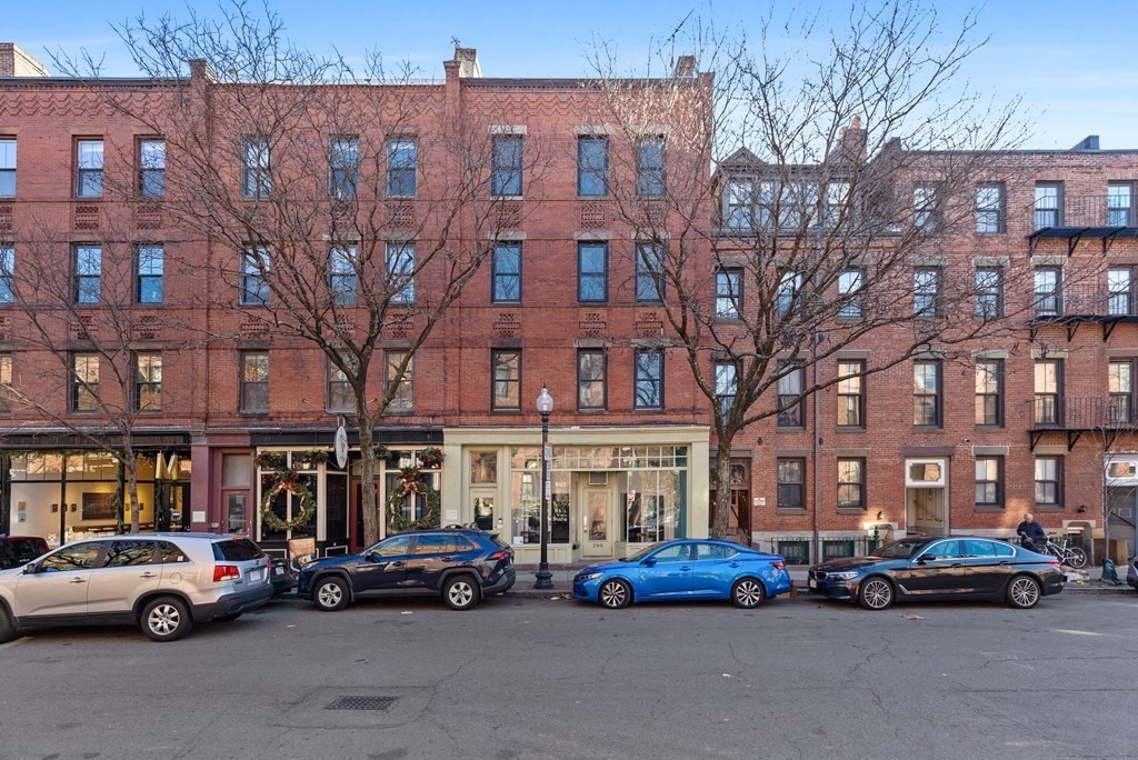 3 bed, 1 bath apartment for rent at 278A Shawmut Ave Unit 3, South End — photo 24 of 27
