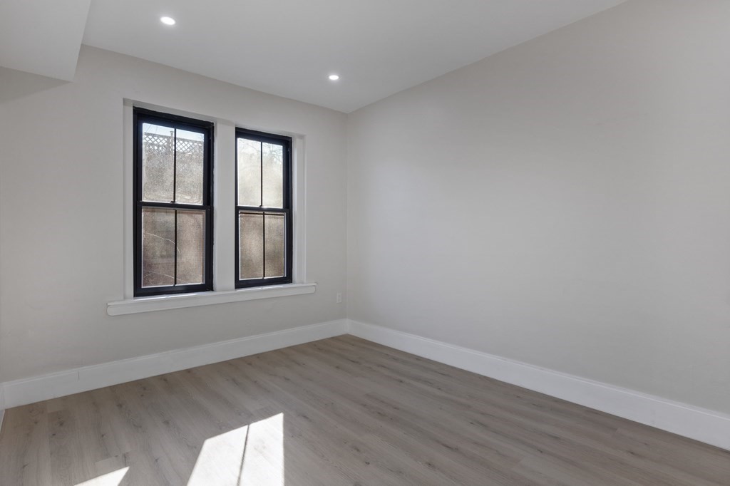 3 bed, 1 bath apartment for rent at 278A Shawmut Ave Unit 3, South End — photo 18 of 27