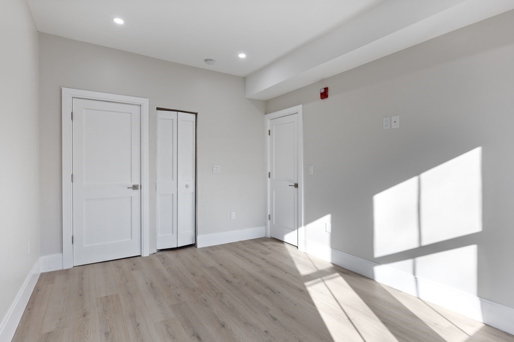 3 bed, 1 bath apartment for rent at 278A Shawmut Ave Unit 3, South End — photo 21 of 27