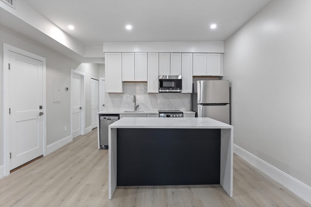 3 bed, 1 bath apartment for rent at 278A Shawmut Ave Unit 3, South End — photo 5 of 27