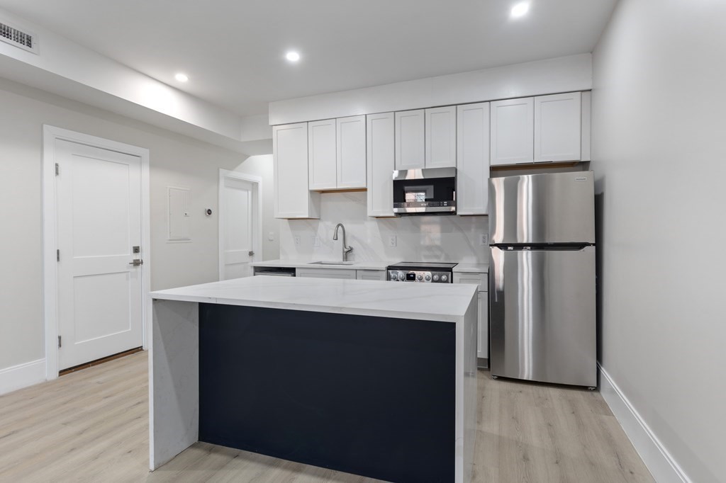 3 bed, 1 bath apartment for rent at 278A Shawmut Ave Unit 3, South End — photo 7 of 27