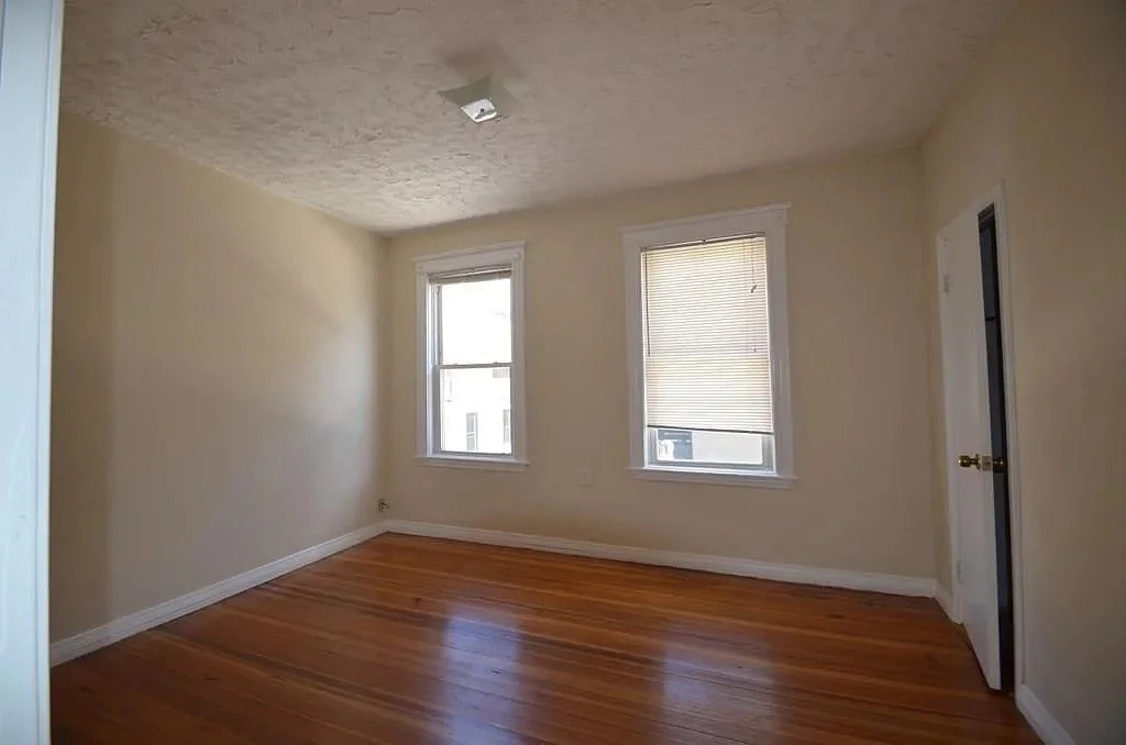 3 bed, 1 bath apartment for rent at 279 Broadway St Unit 2F, Central Square — photo 9 of 9