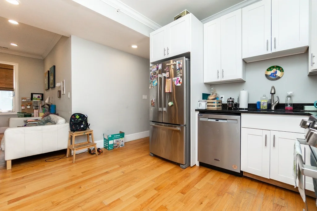 4 bed, 2 bath apartment for rent at 279 Concord Ave Unit 2, Neighborhood Nine — photo 22 of 30