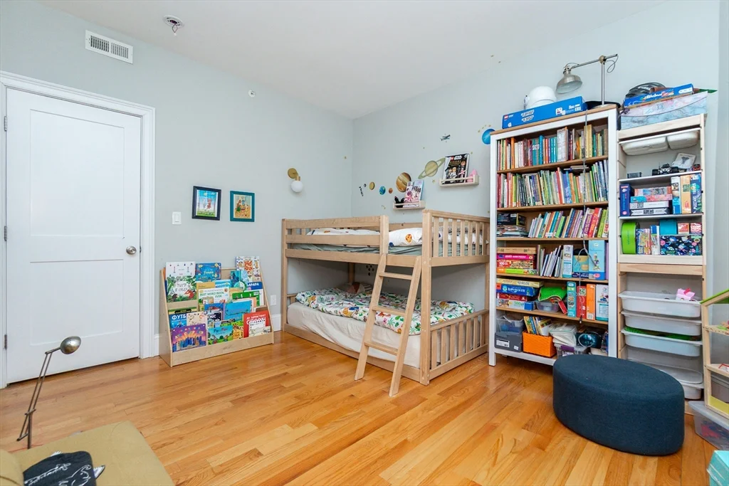 4 bed, 2 bath apartment for rent at 279 Concord Ave Unit 2, Neighborhood Nine — photo 19 of 30