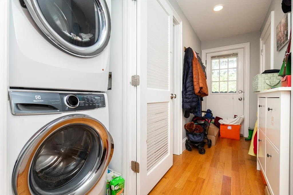4 bed, 2 bath apartment for rent at 279 Concord Ave Unit 2, Neighborhood Nine — photo 25 of 30