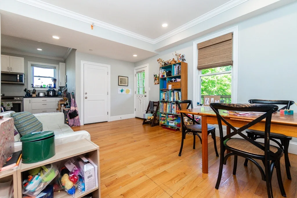 4 bed, 2 bath apartment for rent at 279 Concord Ave Unit 2, Neighborhood Nine — photo 26 of 30