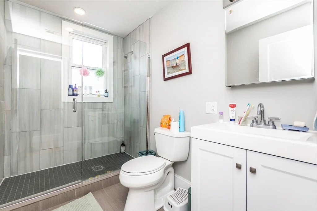 4 bed, 2 bath apartment for rent at 279 Concord Ave Unit 2, Neighborhood Nine — photo 11 of 30