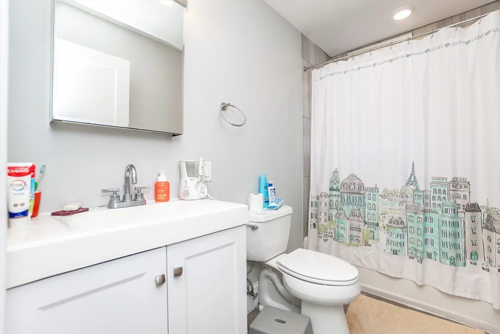4 bed, 2 bath apartment for rent at 279 Concord Ave Unit 2, Neighborhood Nine — photo 12 of 30