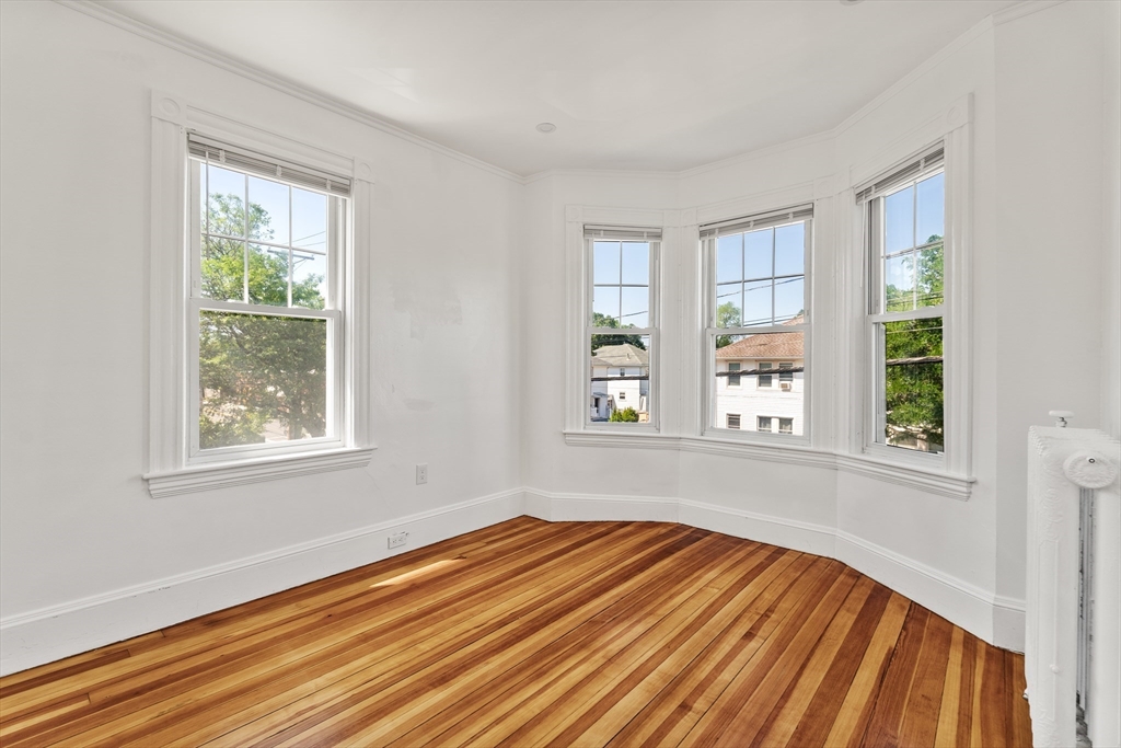 4 bed, 2 bath apartment for rent at 279 E Squantum St Unit 1, North Quincy — photo 8 of 15