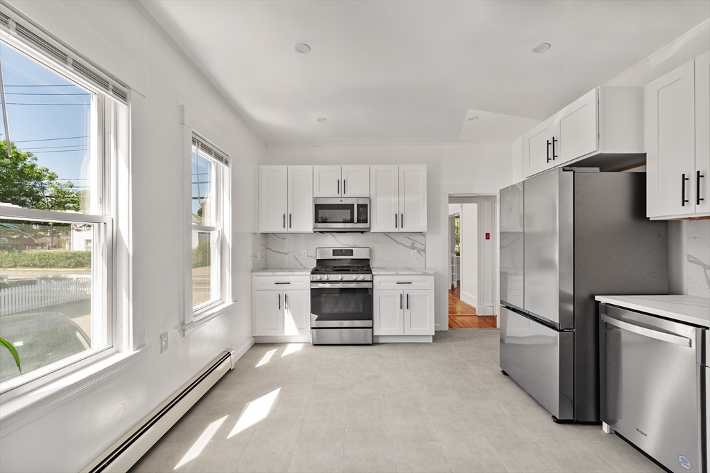 4 bed, 2 bath apartment for rent at 279 E Squantum St Unit 1, North Quincy — photo 2 of 15