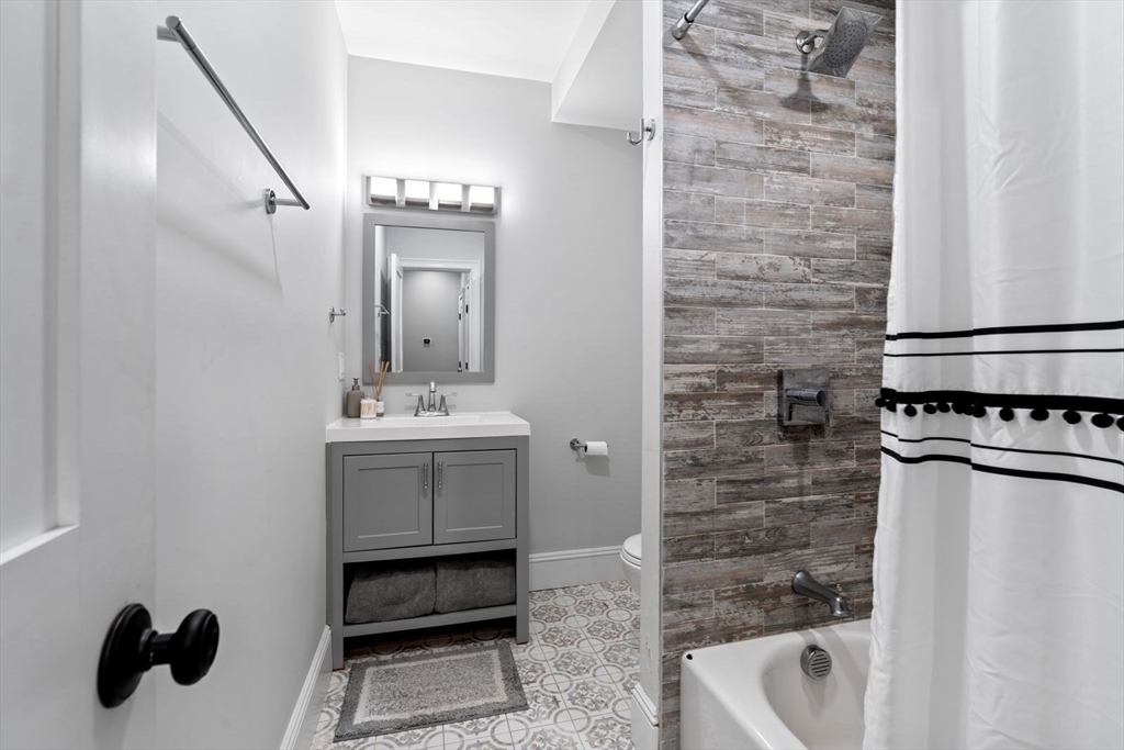 4 bed, 3 bath apartment for rent at 279 Gold St Unit 1, South Boston — photo 19 of 29