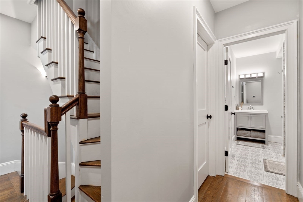 4 bed, 3 bath apartment for rent at 279 Gold St Unit 1, South Boston — photo 18 of 29