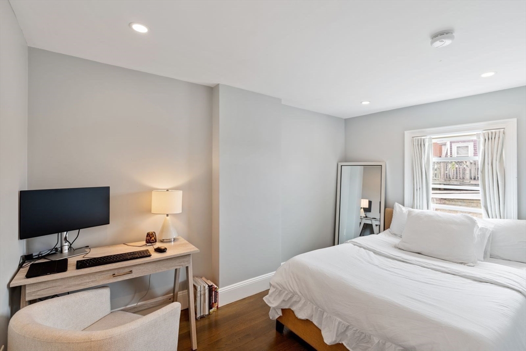 4 bed, 3 bath apartment for rent at 279 Gold St Unit 1, South Boston — photo 16 of 29