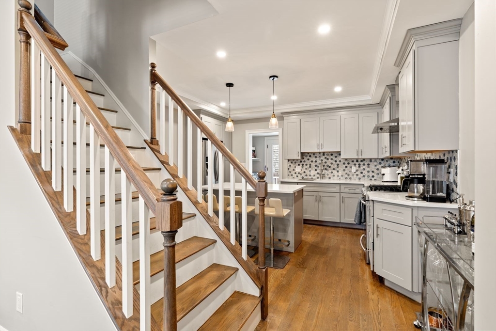 4 bed, 3 bath apartment for rent at 279 Gold St Unit 1, South Boston — photo 5 of 29