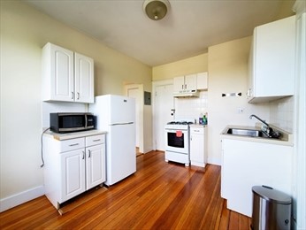 Studio bed, 1 bath apartment for rent at 279 Harvard St Unit 43, Mid-Cambridge — photo 9 of 12