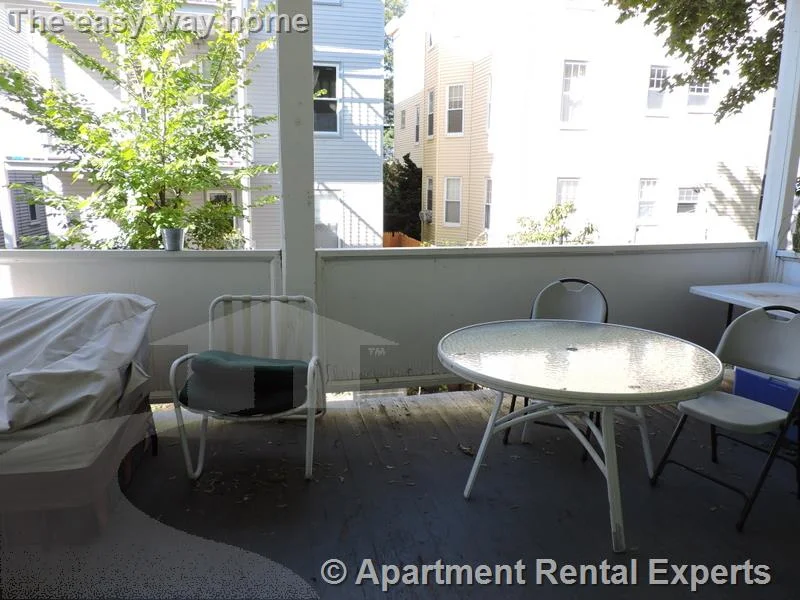 3 bed, 1 bath apartment for rent at 279 Pearl St Unit 1R, Cambridgeport — photo 10 of 11