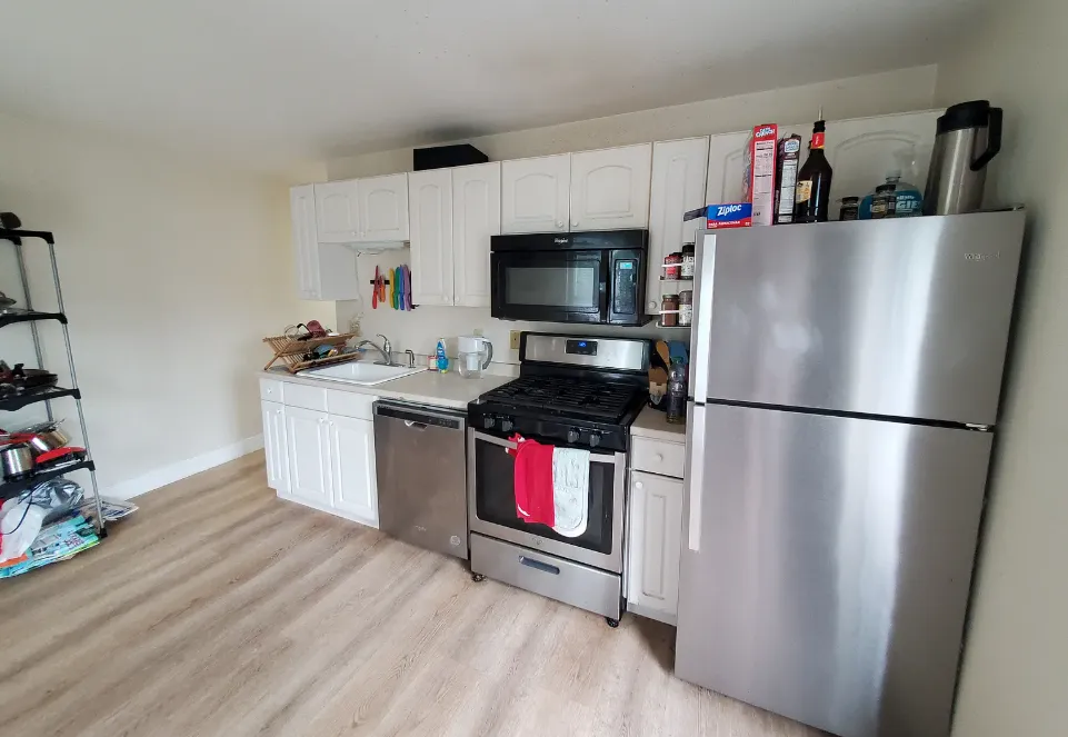 3 bed, 1 bath apartment for rent at 279 Pearl St Unit 3a, Cambridgeport — photo 4 of 20