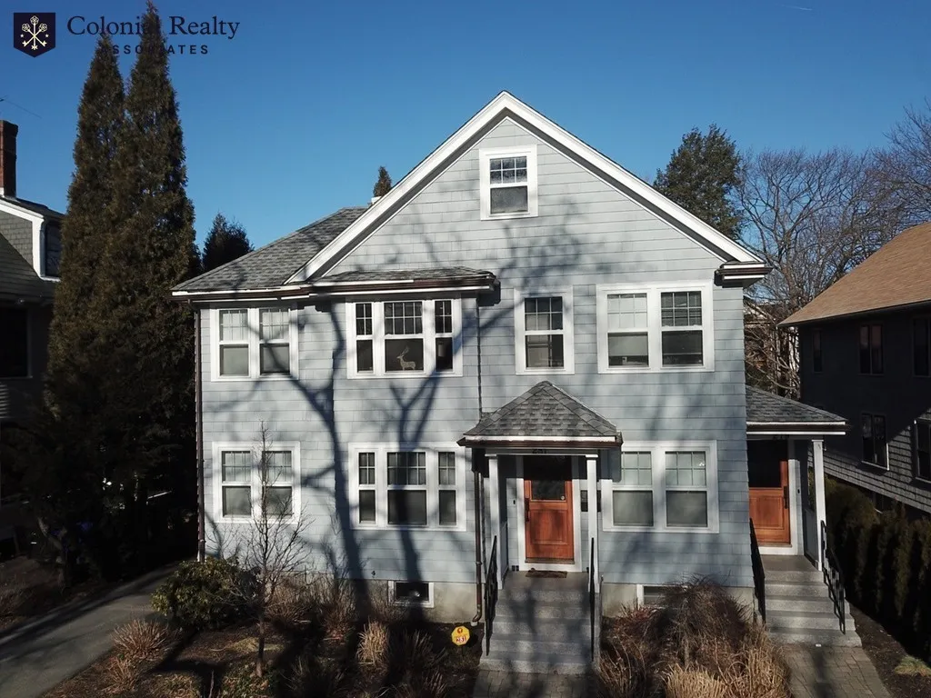 4 bed, 2.5 bath apartment for rent at 279 Walnut St Unit 2, High Street Hill — photo 8 of 12