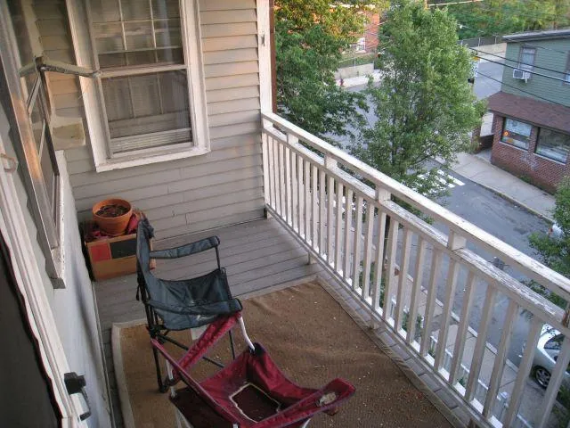 1.5 bed, 1 bath apartment for rent at 279 Washington St Unit 2, Ward Two — photo 7 of 11