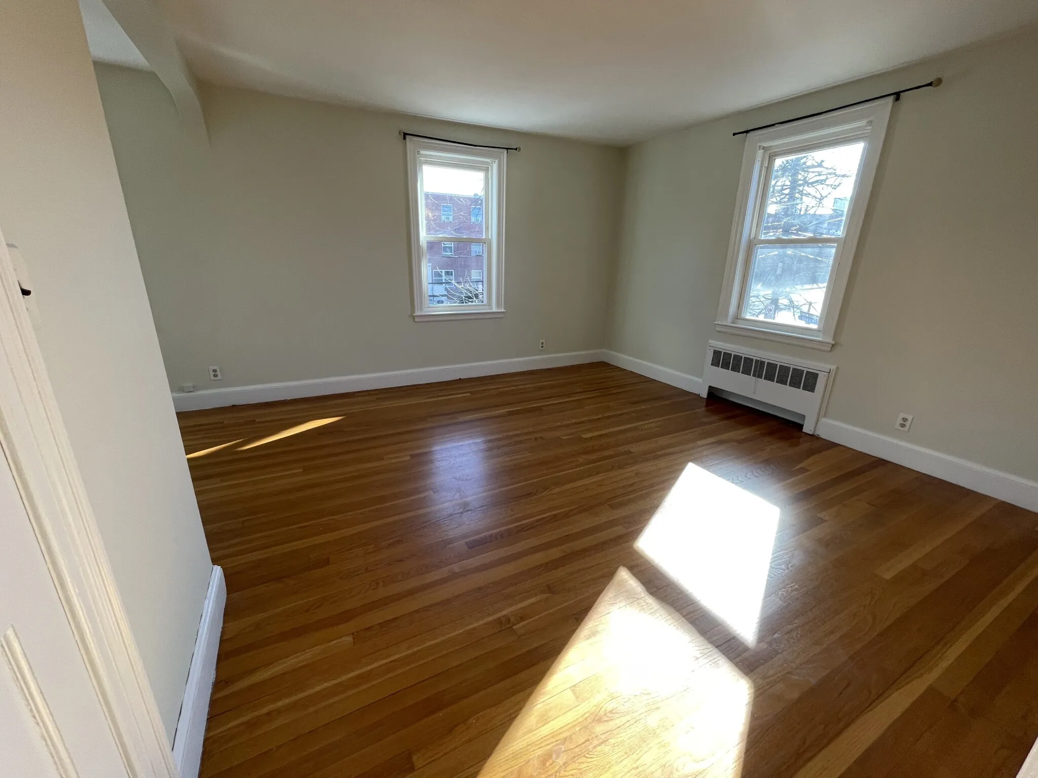 1.5 bed, 1 bath apartment for rent at 279 Washington St Unit 2, Ward Two — photo 3 of 11