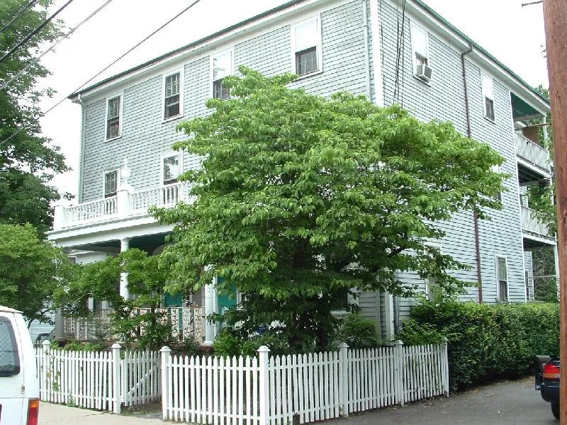 1.5 bed, 1 bath apartment for rent at 279 Washington St Unit 2, Ward Two — photo 9 of 11