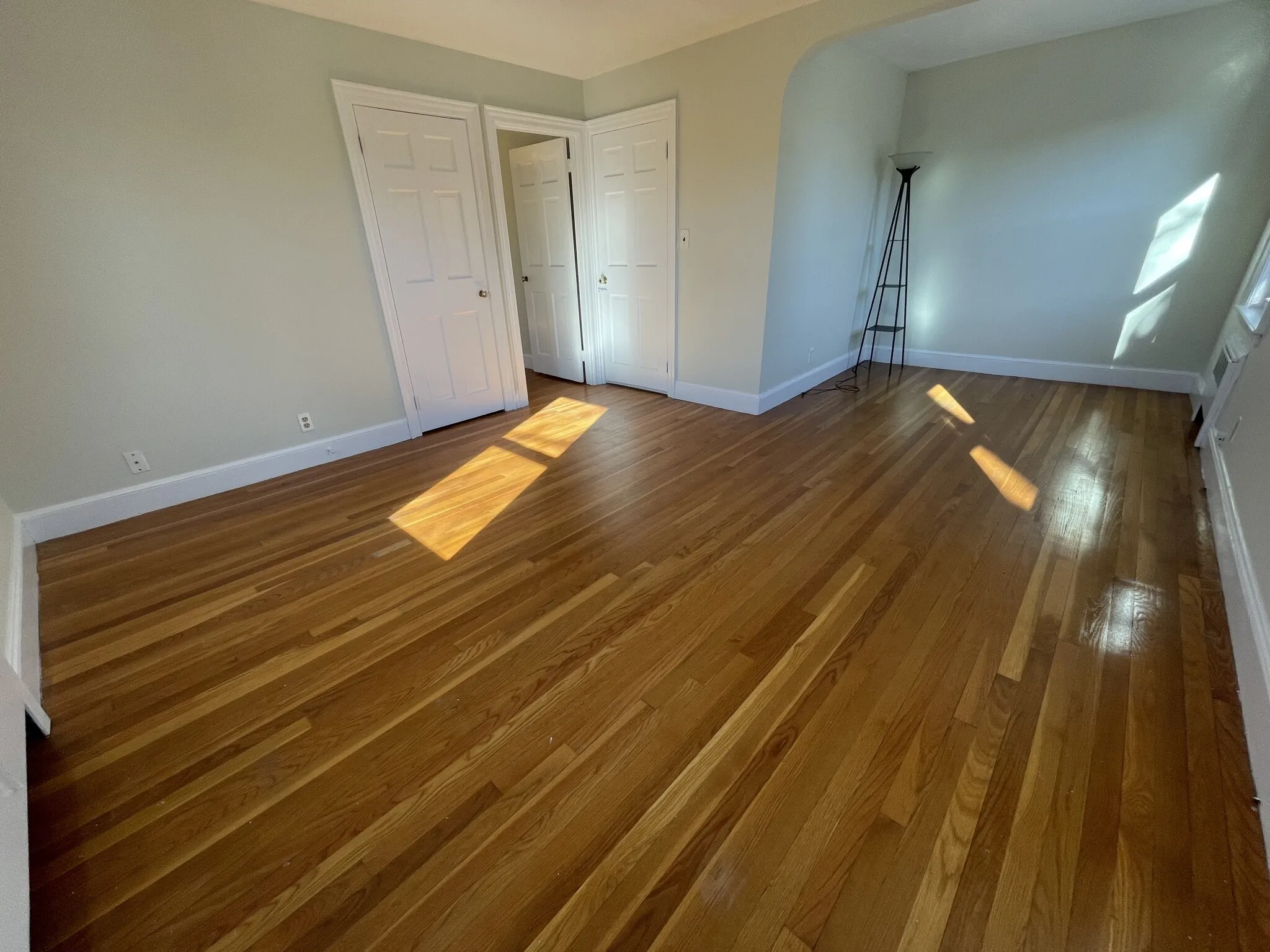 1.5 bed, 1 bath apartment for rent at 279 Washington St Unit 2, Ward Two — photo 2 of 11