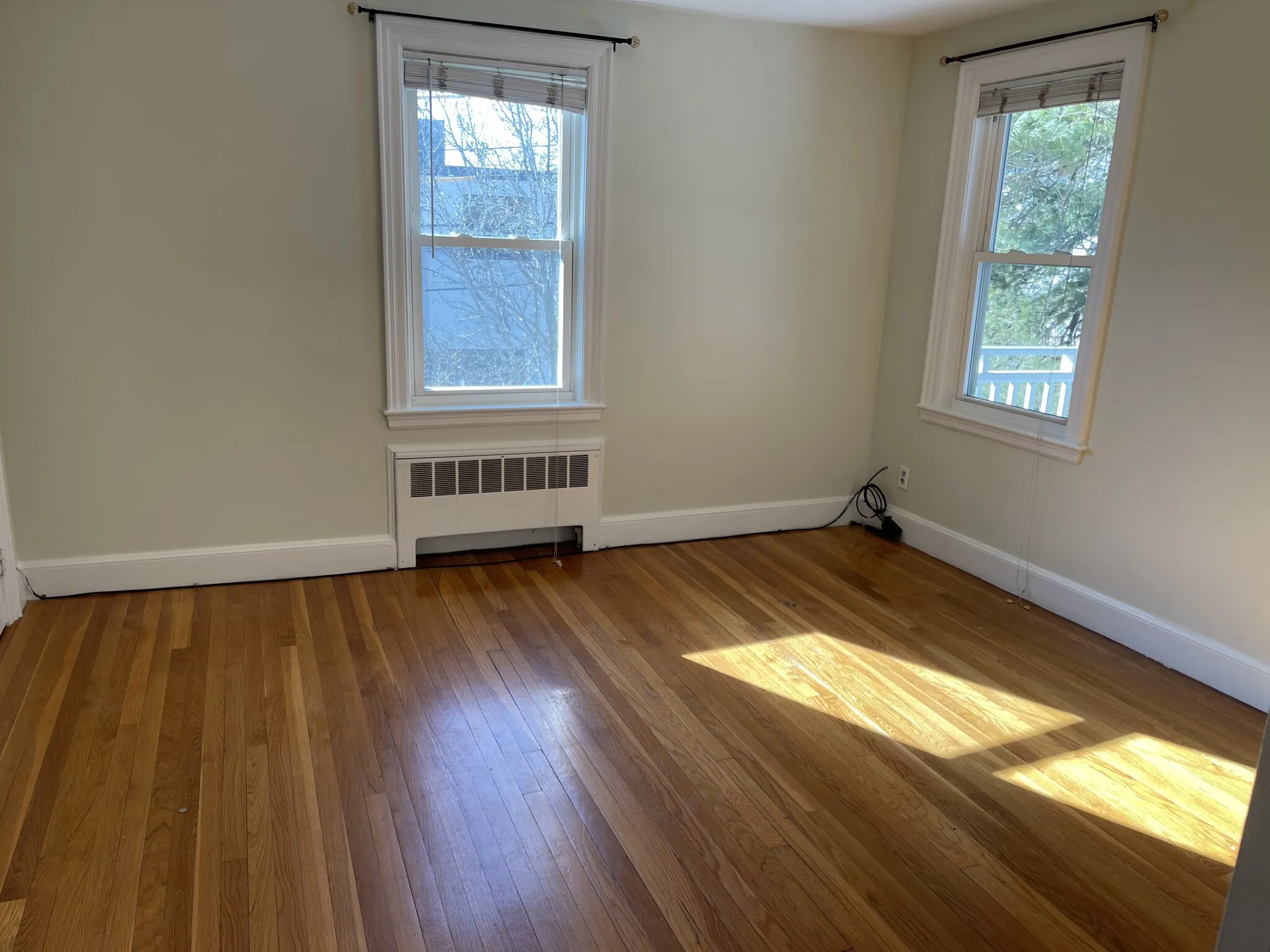 1.5 bed, 1 bath apartment for rent at 279 Washington St Unit 2, Ward Two — photo 5 of 11