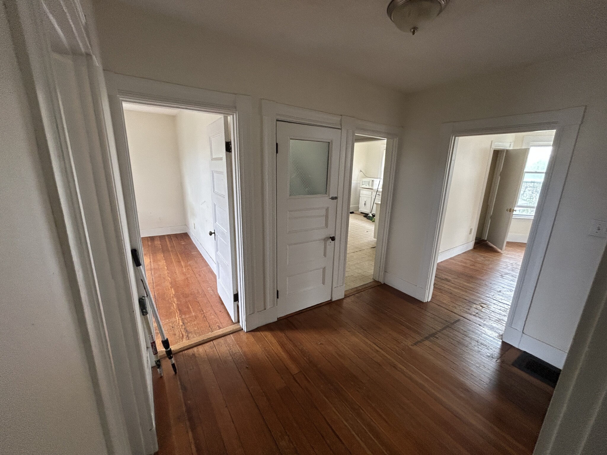 4 bed, 1 bath apartment for rent at 27R Albion St Unit 1, Powder House Square — photo 12 of 22