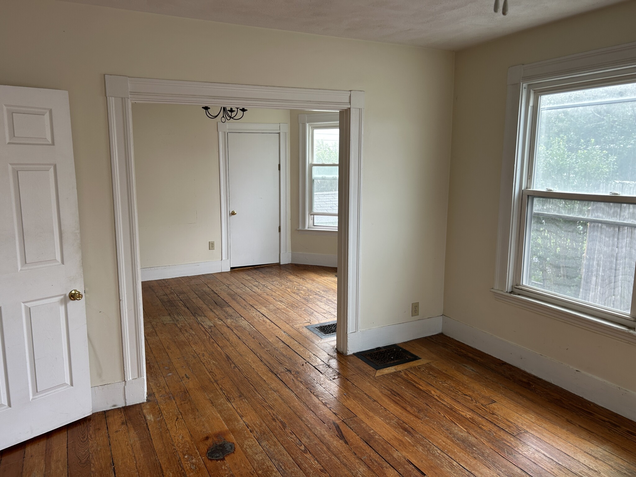 4 bed, 1 bath apartment for rent at 27R Albion St Unit 1, Powder House Square — photo 22 of 22