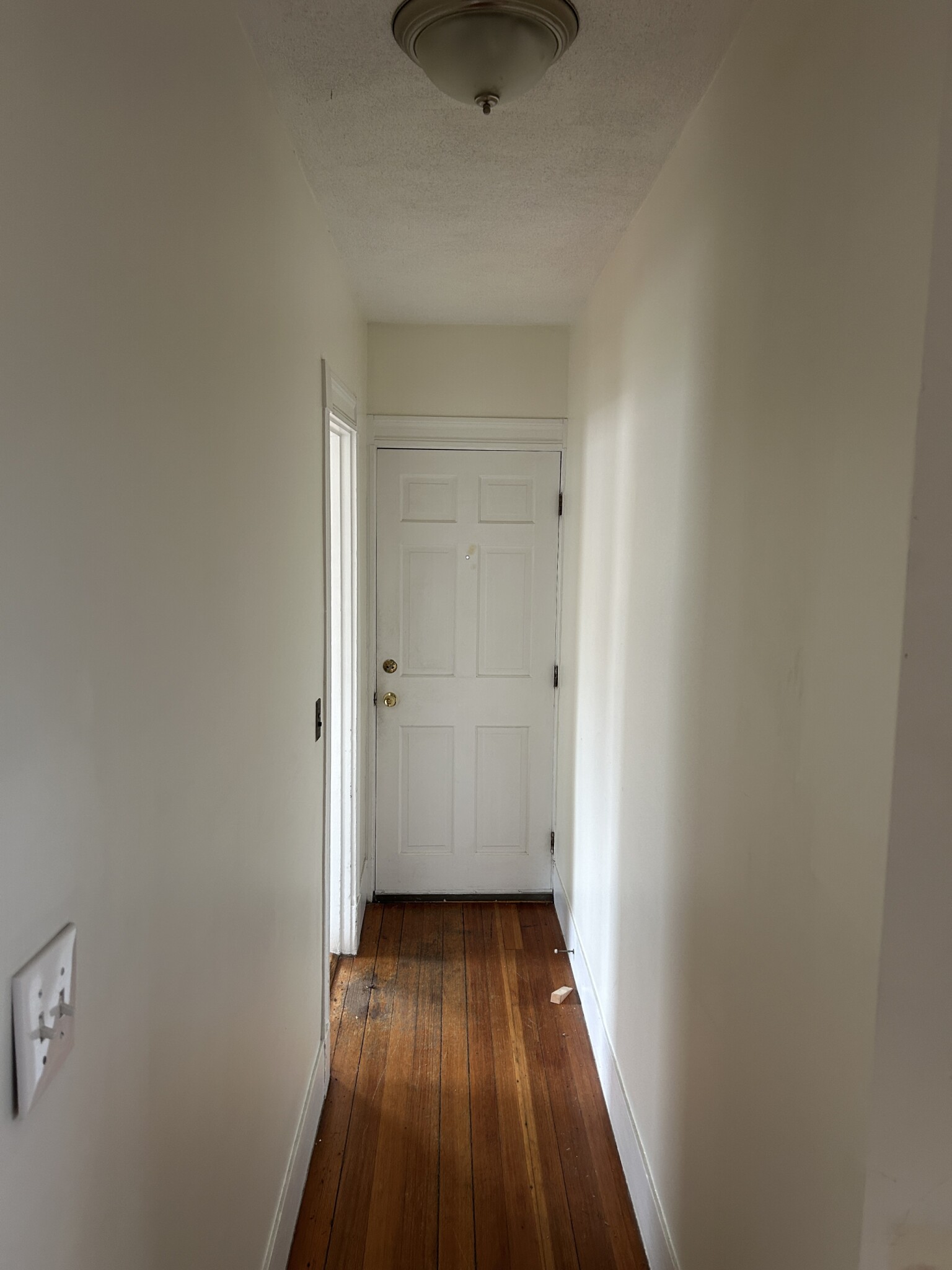 4 bed, 1 bath apartment for rent at 27R Albion St Unit 1, Powder House Square — photo 6 of 22
