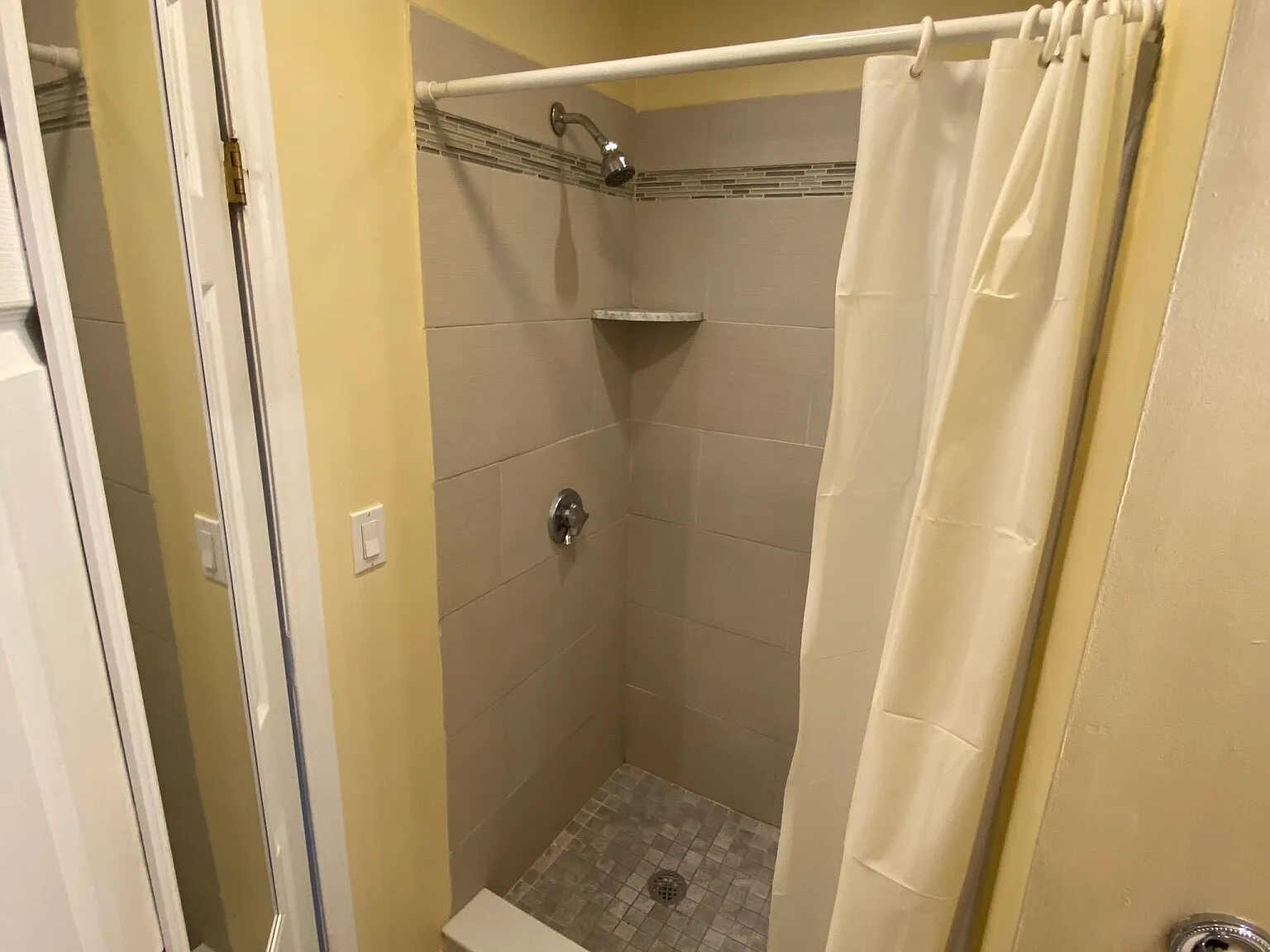 5 bed, 2 bath apartment for rent at 27R Albion St Unit 2, Powder House Square — photo 18 of 26