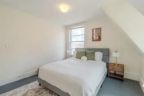 4 bed, 1 bath apartment for rent at 27R Albion Unit 1, Spring Hill — photo 13 of 36